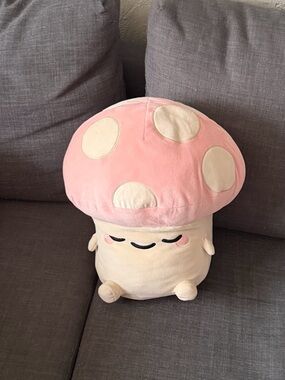 Plush Pink Mushroom Decorative Pillow - smoko